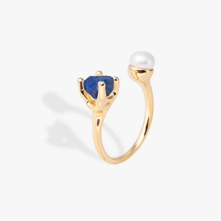 Goddesses Tears ring – Pearl and Lapis lazuli