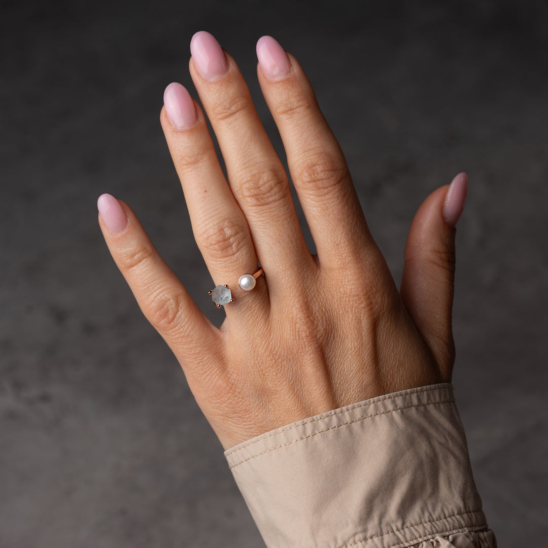 Goddesses Tears ring – Pearl and Aquamarine
