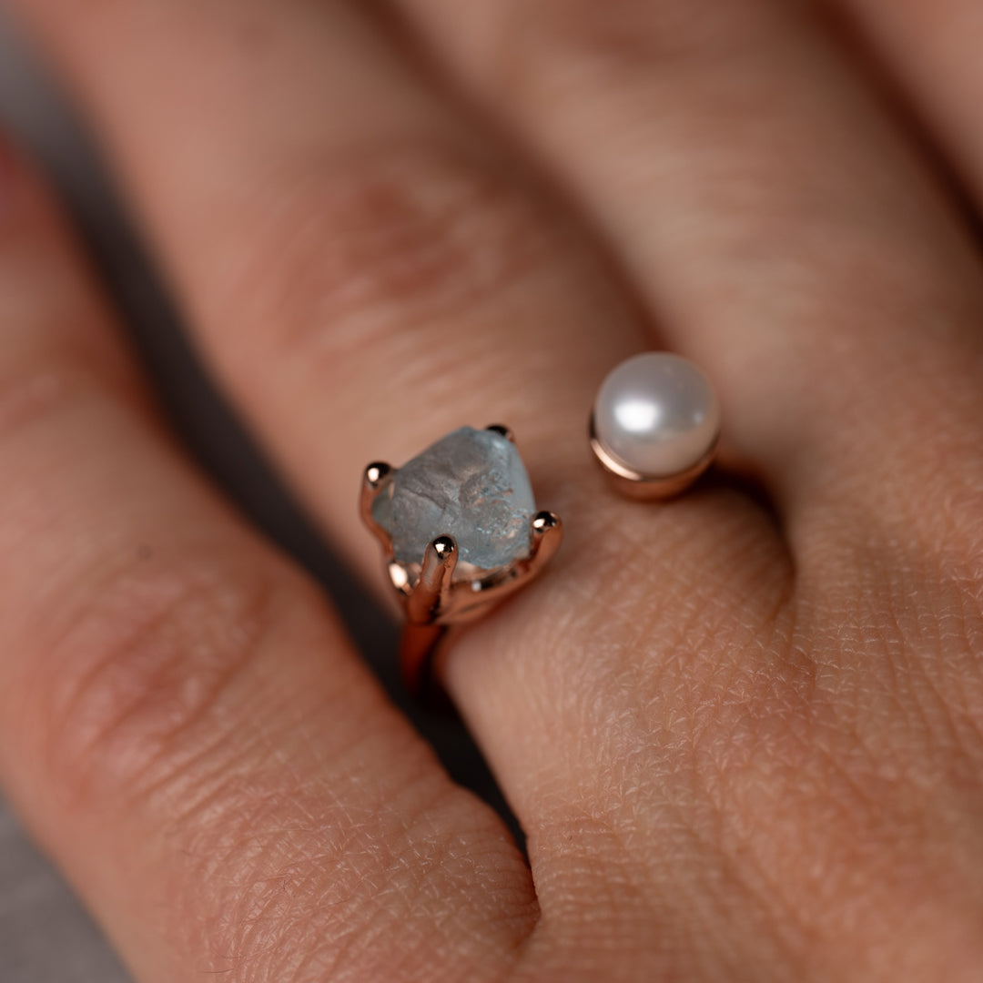 Goddesses Tears ring – Pearl and Aquamarine